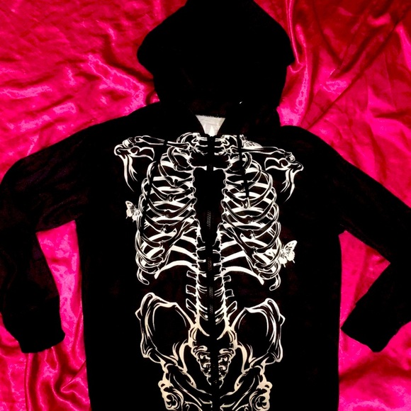 Hot Topic Jackets & Blazers - Butterfly Skeleton Zip Up ✨🖤🕷
